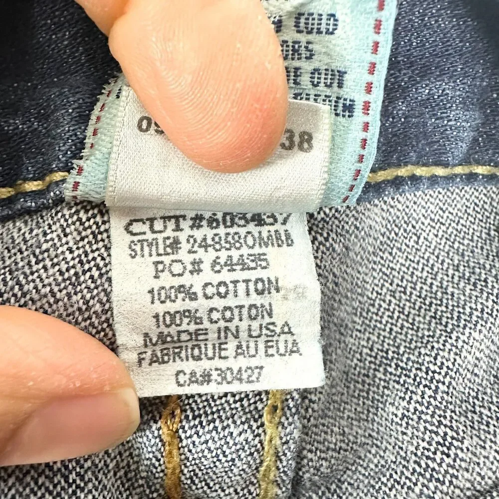 True Religion Billy Bootcut Jeans Size 36x33 Flap Pockets Big T Cotton USA Made